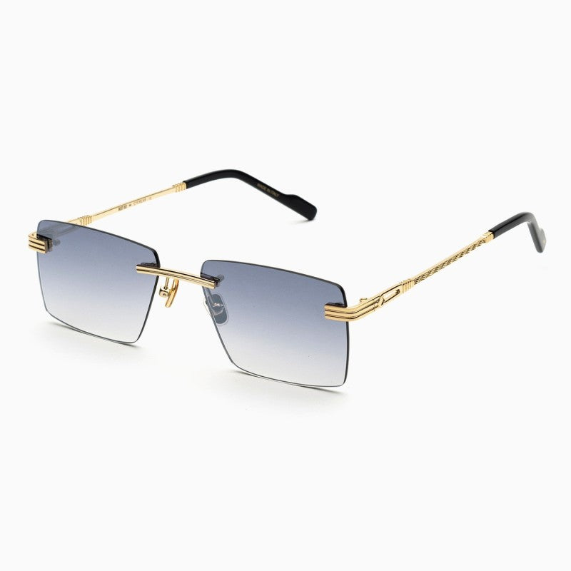 Travis Angle Oro